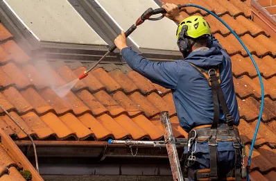 Démoussage et hydrofuge de toiture à Liart